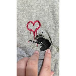 Banksy Exhibit Exclusive T-Shirt Heart Rat Pocket Graffiti M